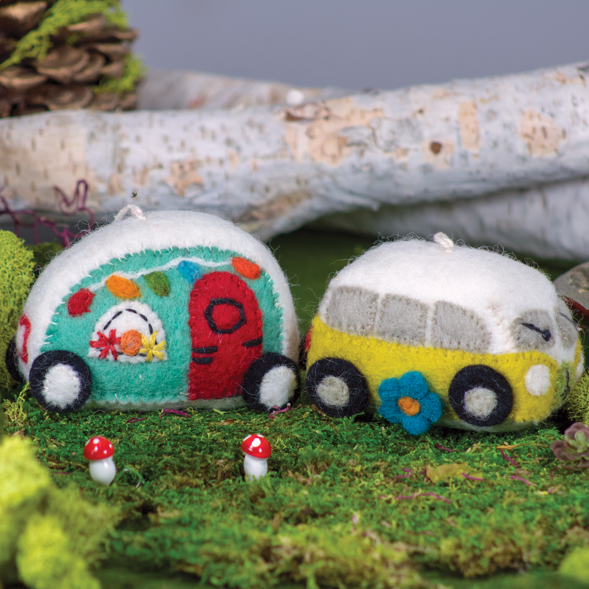 WILD WOOLIES FELTED ORNAMENT / Retro Camper / Aqua