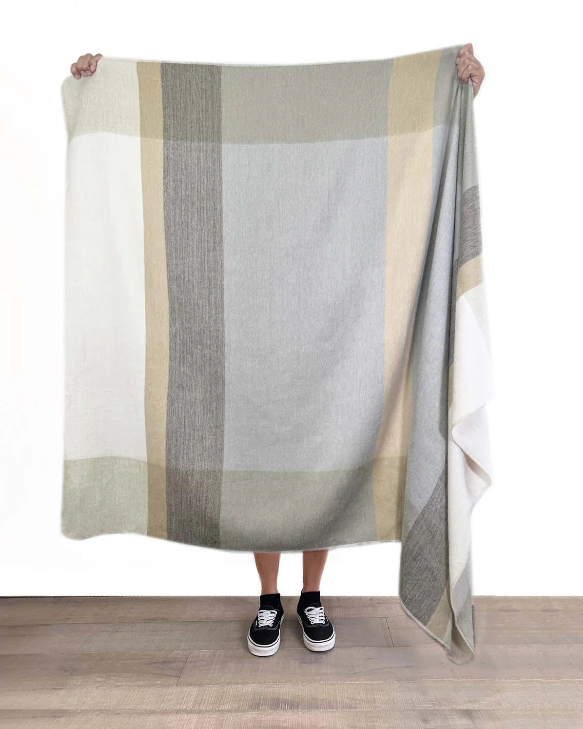ALPACA BRUSHED PLAID THROWS