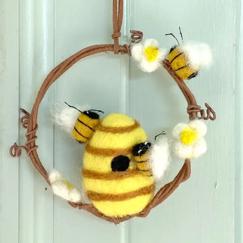 Busy Bees Mini Wreath