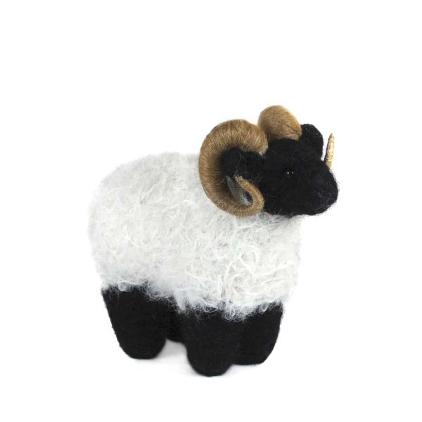 Needle Felted Alpaca Figurines