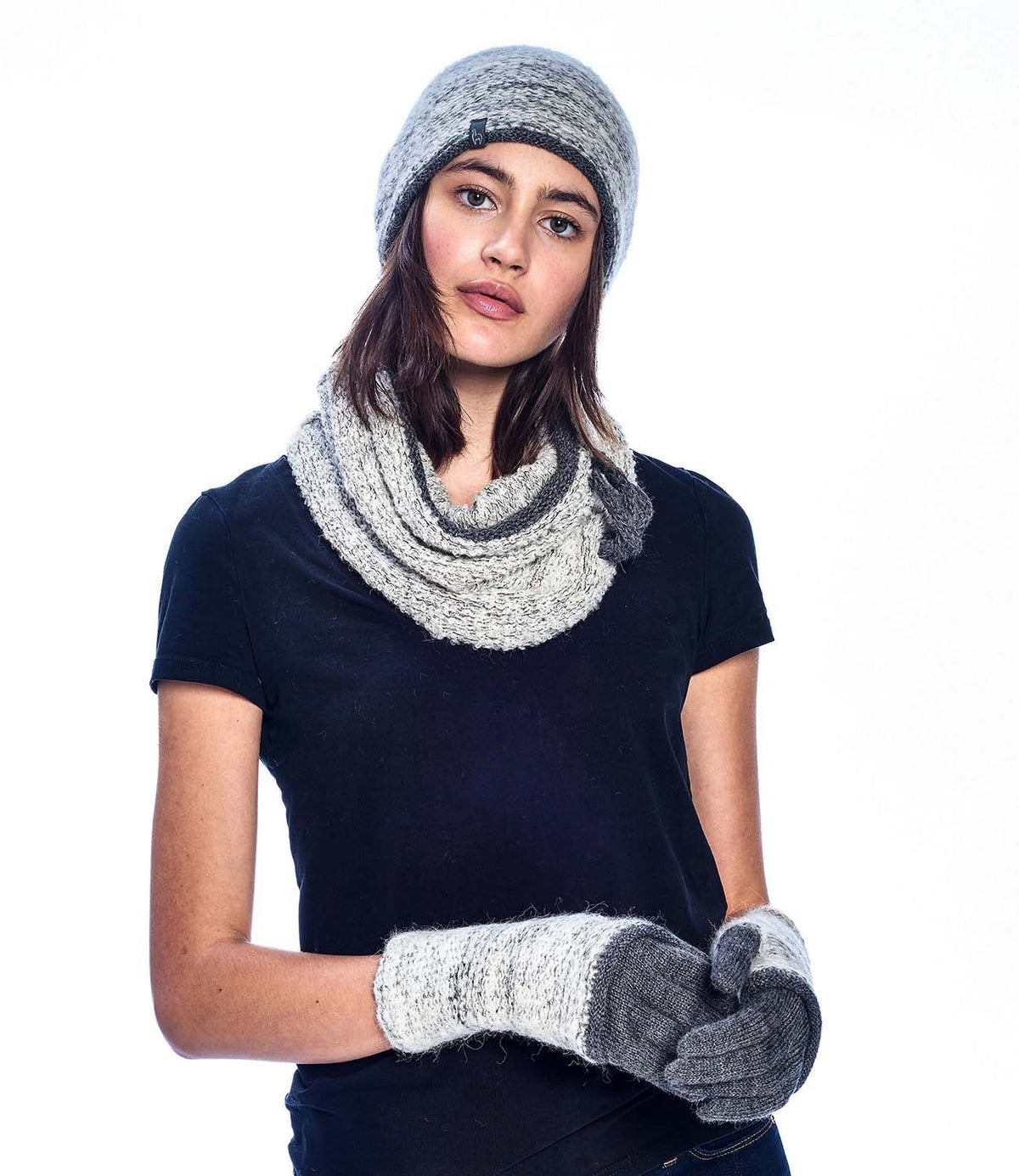CARAVELI ALPACA BEANIE