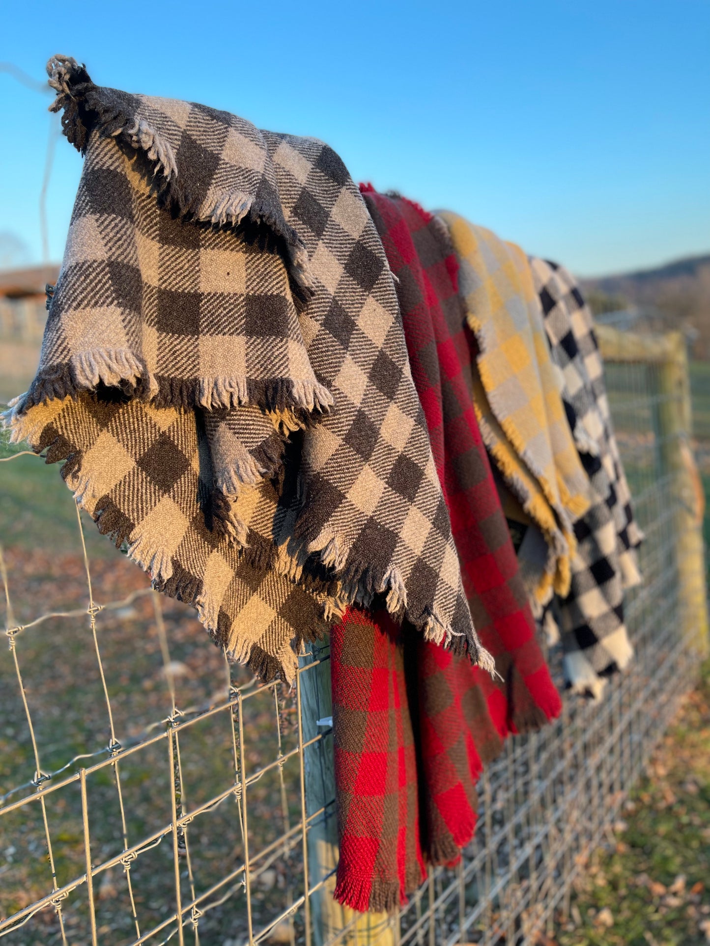 FARMHOUSE BLANKET