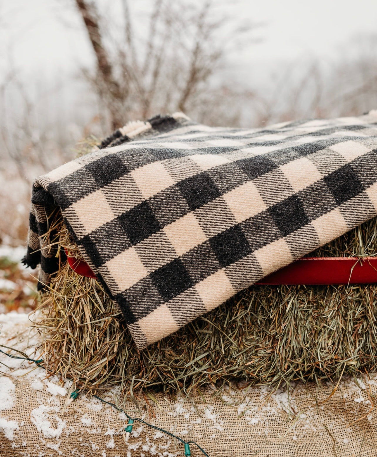 FARMHOUSE BLANKET