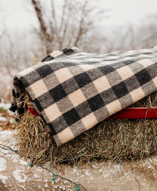 FARMHOUSE BLANKET