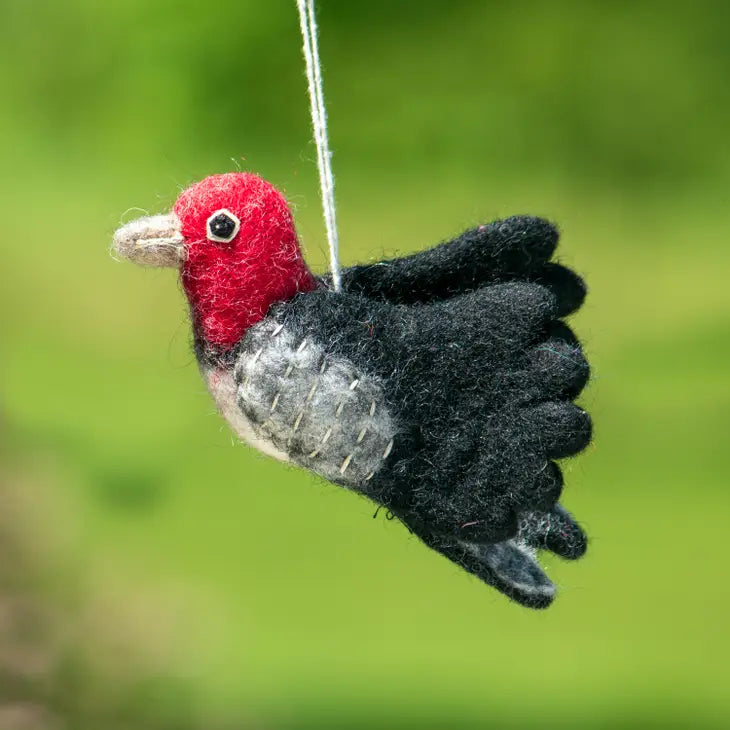 WILD WOOLIES FELTED ORNAMENT/Woodpecker